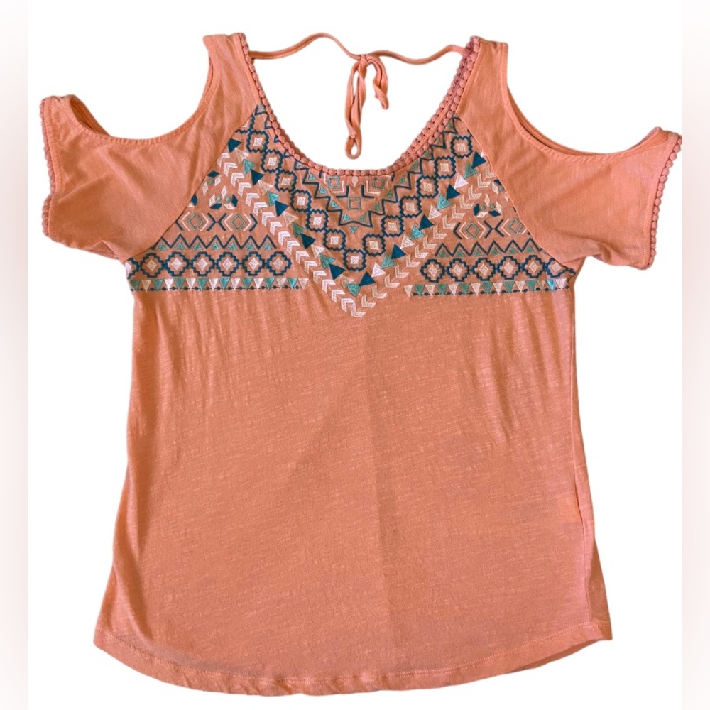 Ariat Women’s Cold Shoulder Embroidered Short Sleeve Top